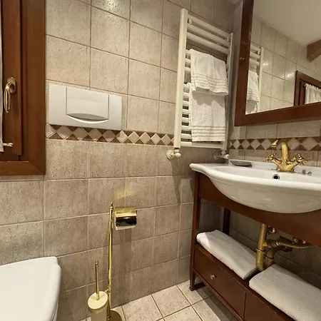 Lejlighed Palazzina Pistor 3rd Floor By Sarlux