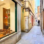 Palazzina Pistor 3rd Floor By Sarlux *